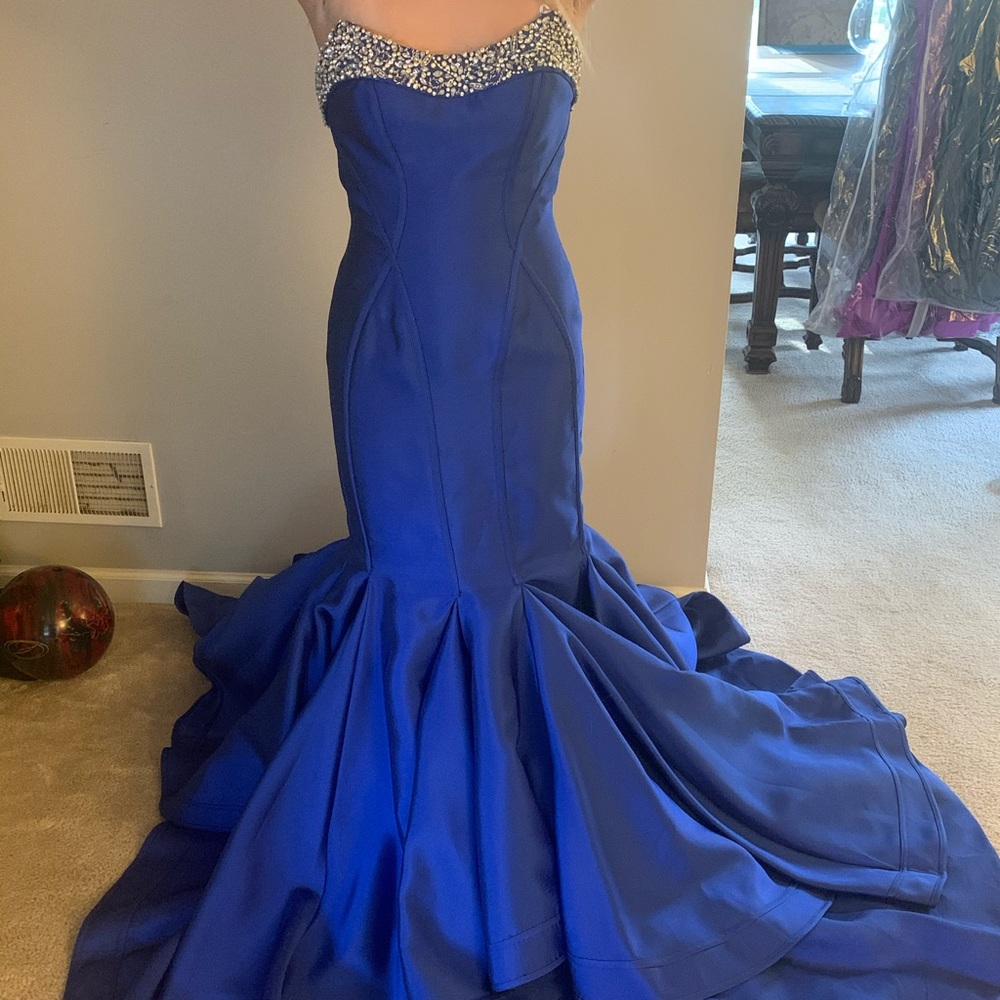 NWT Mac Duggal sz 4 pageant gown